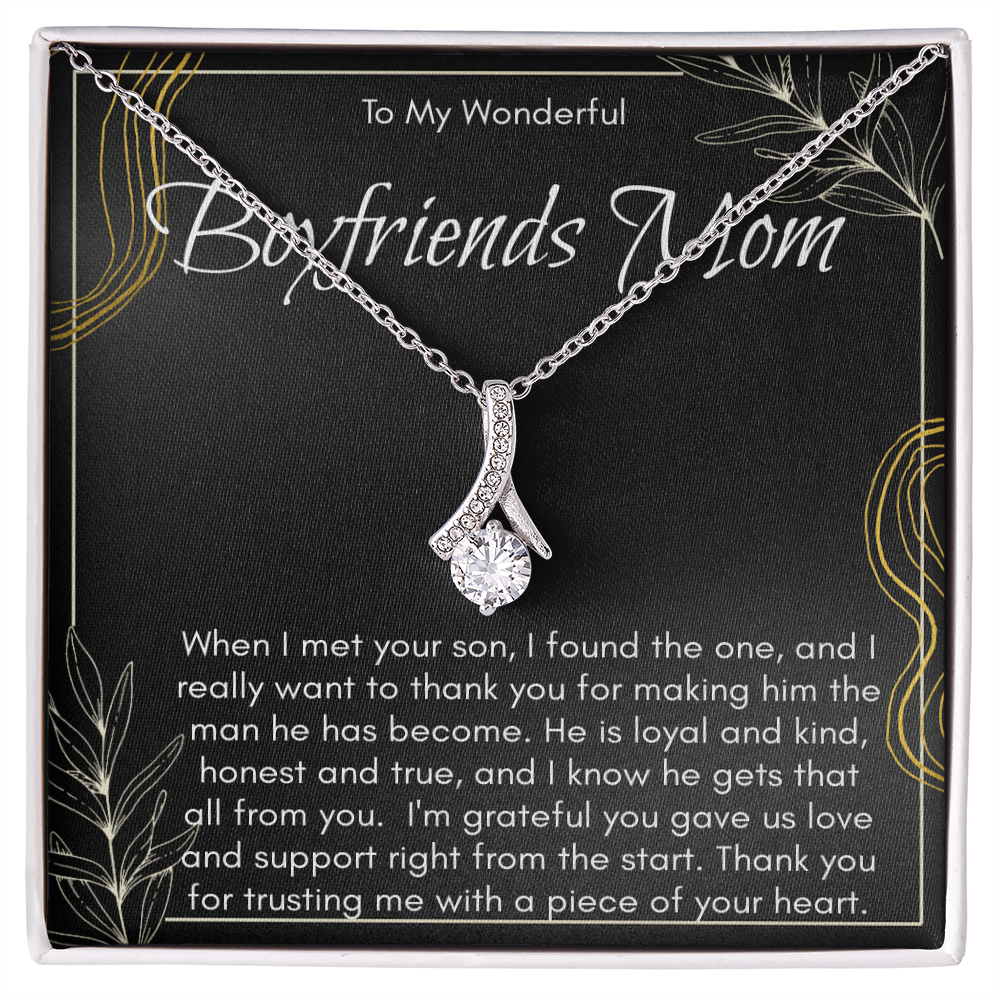 Gift Necklace For Boyfriends Mom
