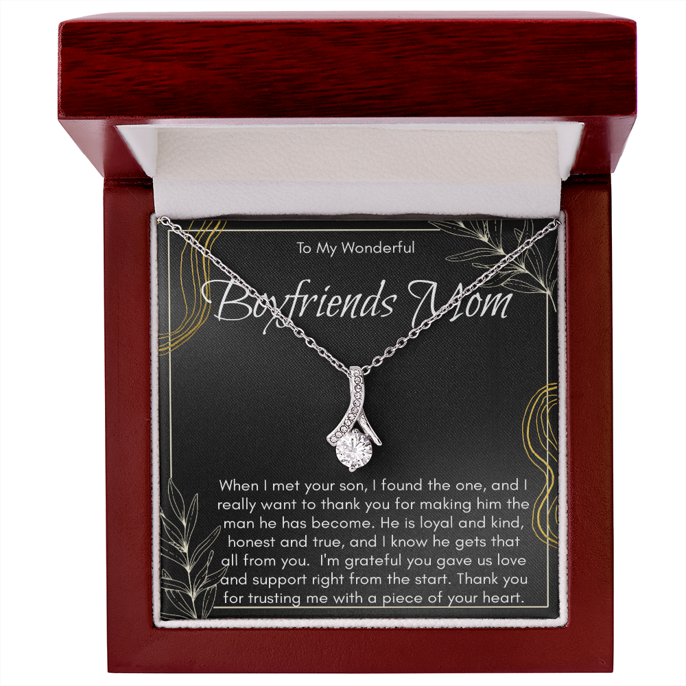Gift Necklace For Boyfriends Mom