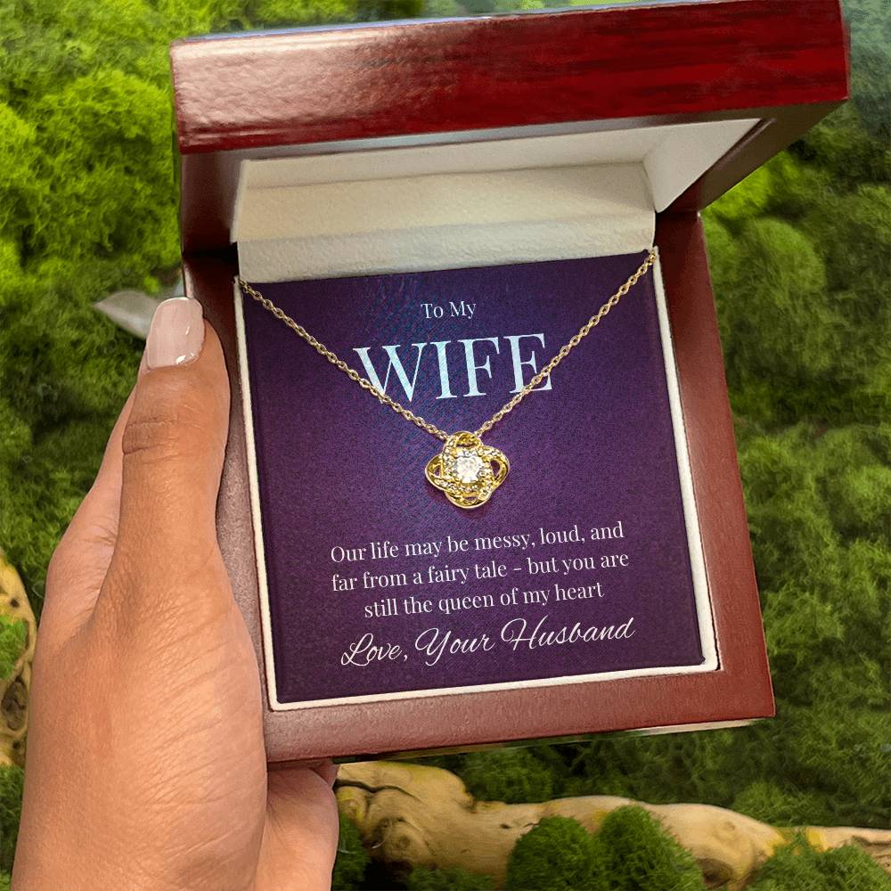 Necklace For Wife, The Queen Of Your Heart