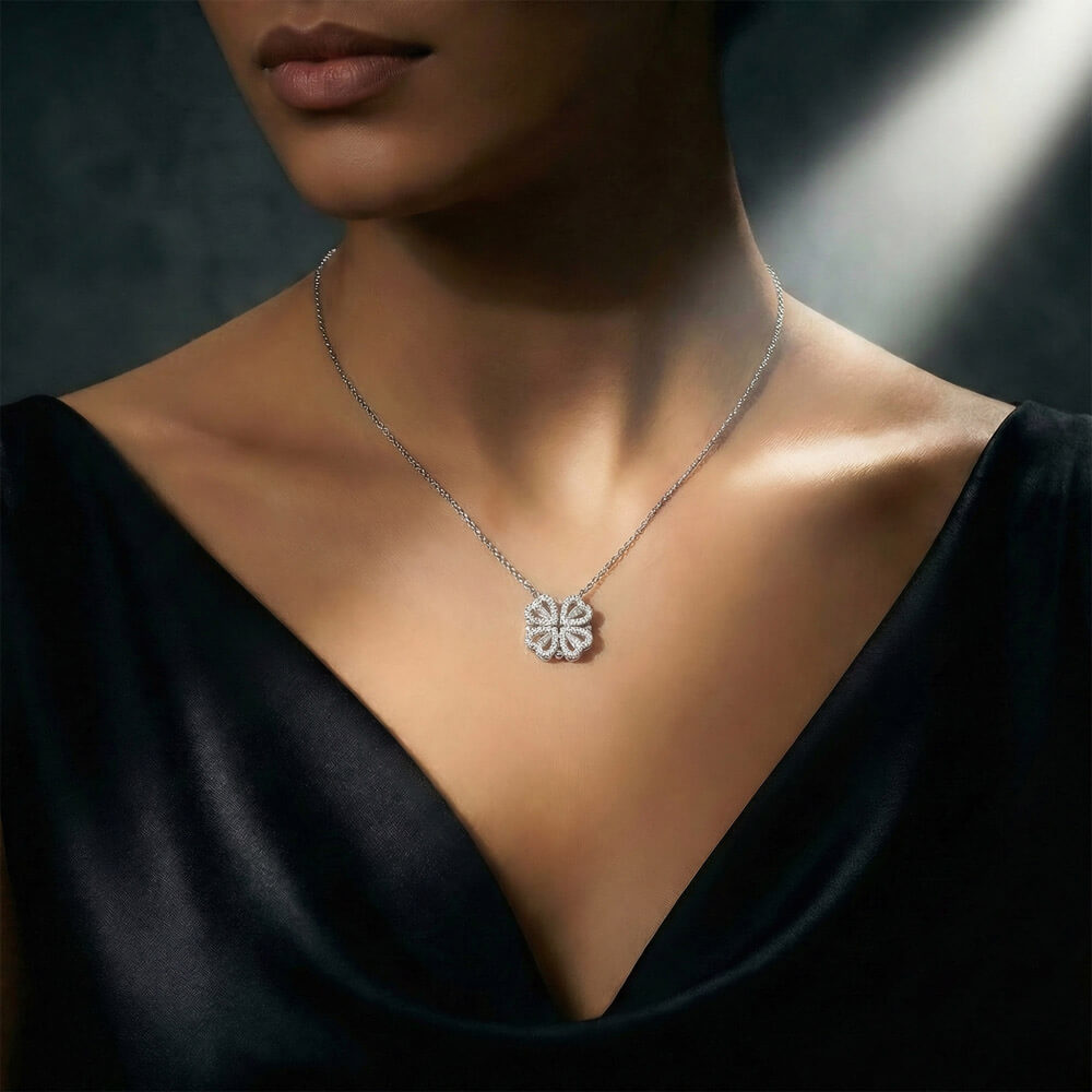 To My Amazing Mom – Magnetic Hearts Lucky Clover Necklace