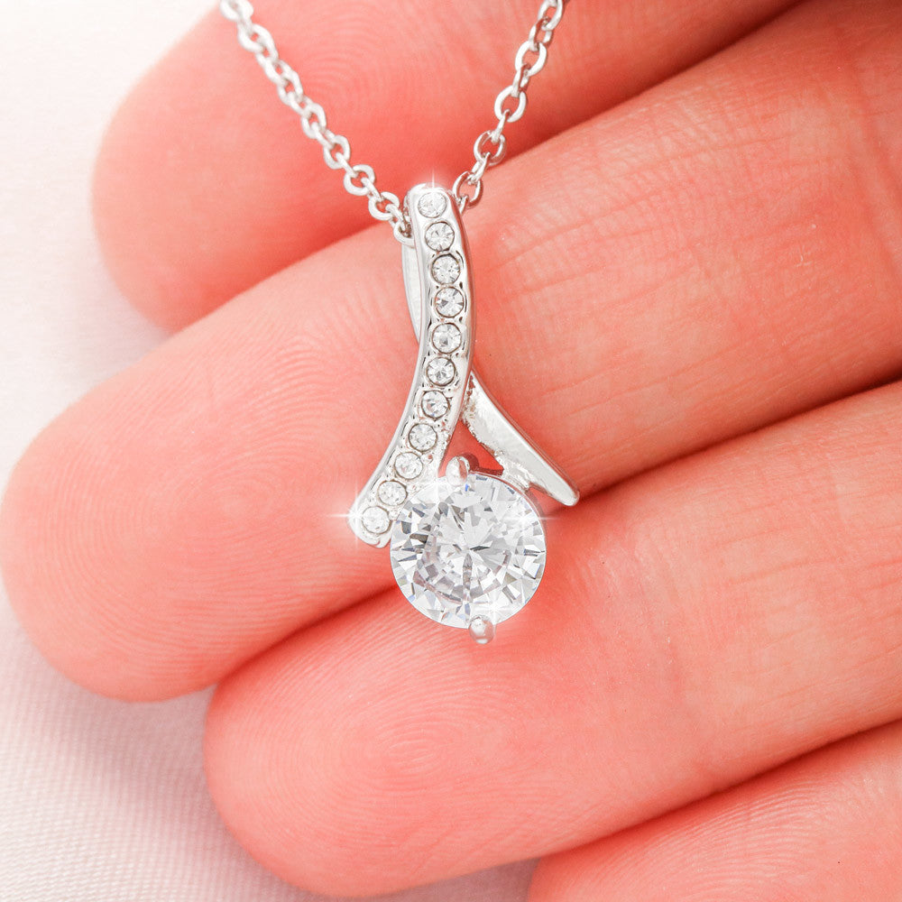 Heartfelt Grandma Necklace — A Message She'll Treasure Forever