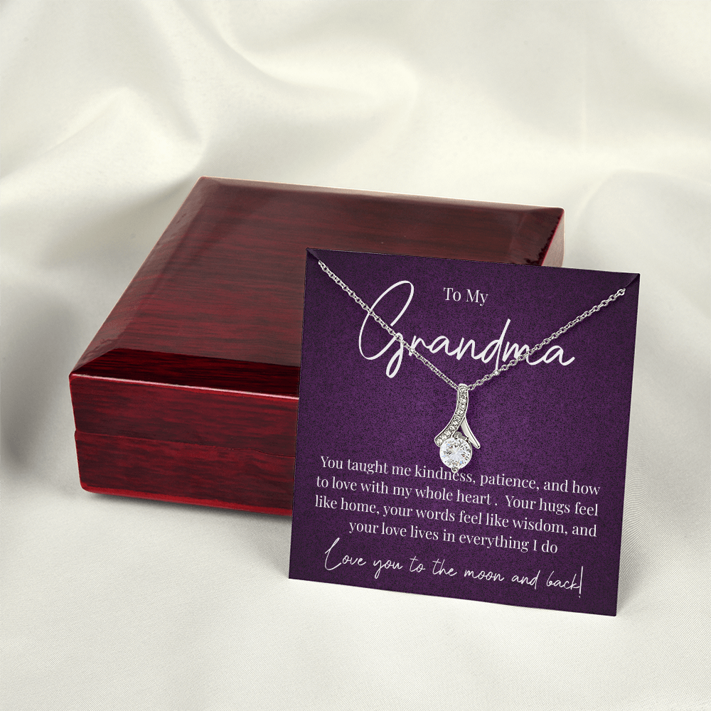 Heartfelt Grandma Necklace — A Message She'll Treasure Forever